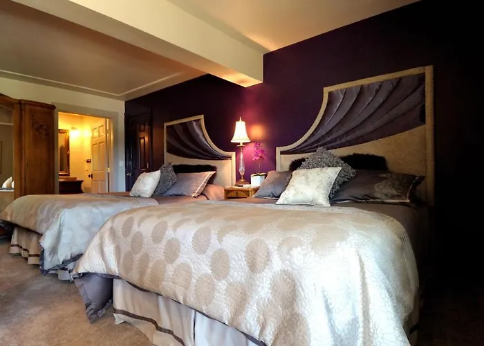 Swan River Inn
